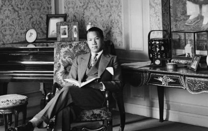 Vua Bảo Đại tại Grand Hôtel Beau Rivage, Nha Trang năm 1933